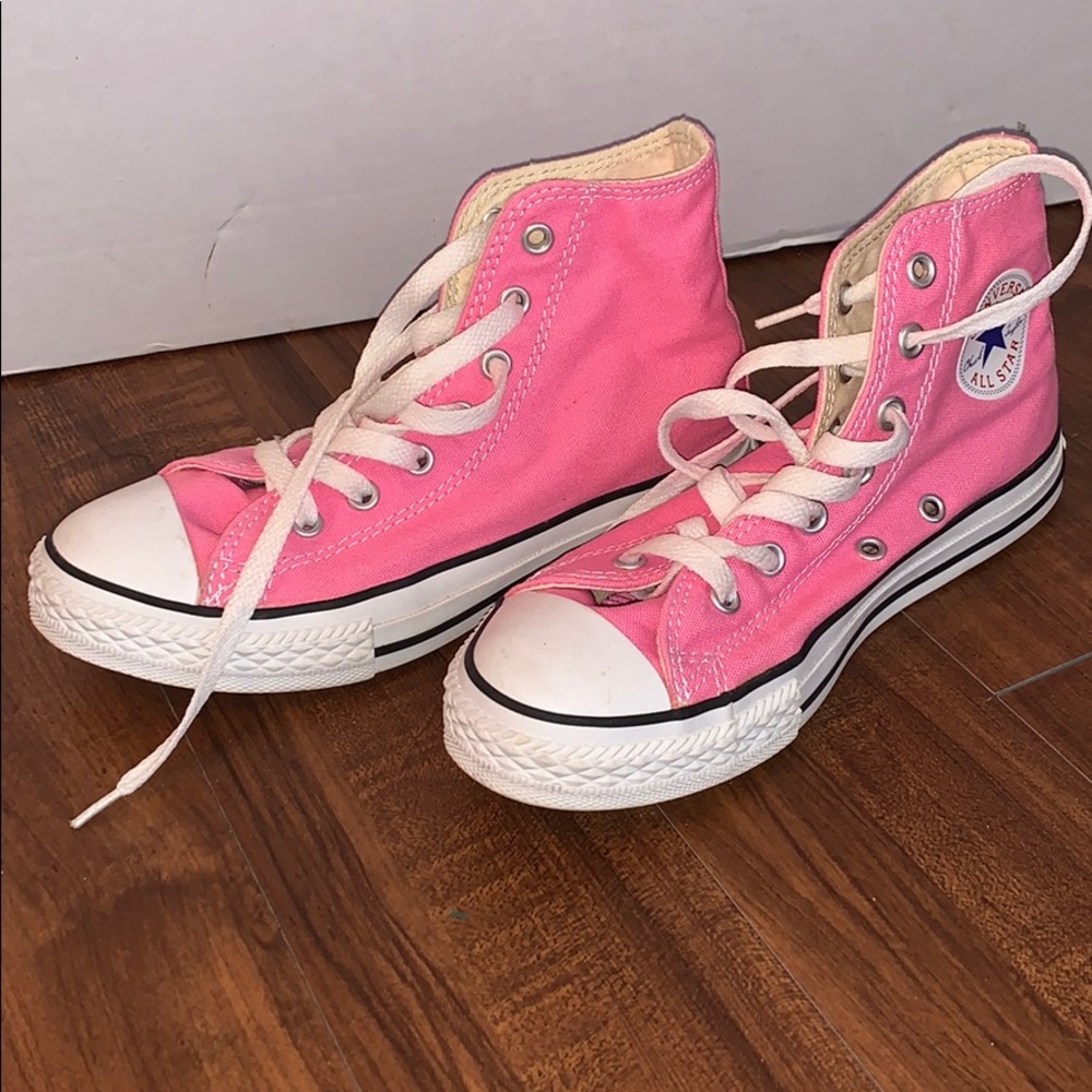 Pink converse
